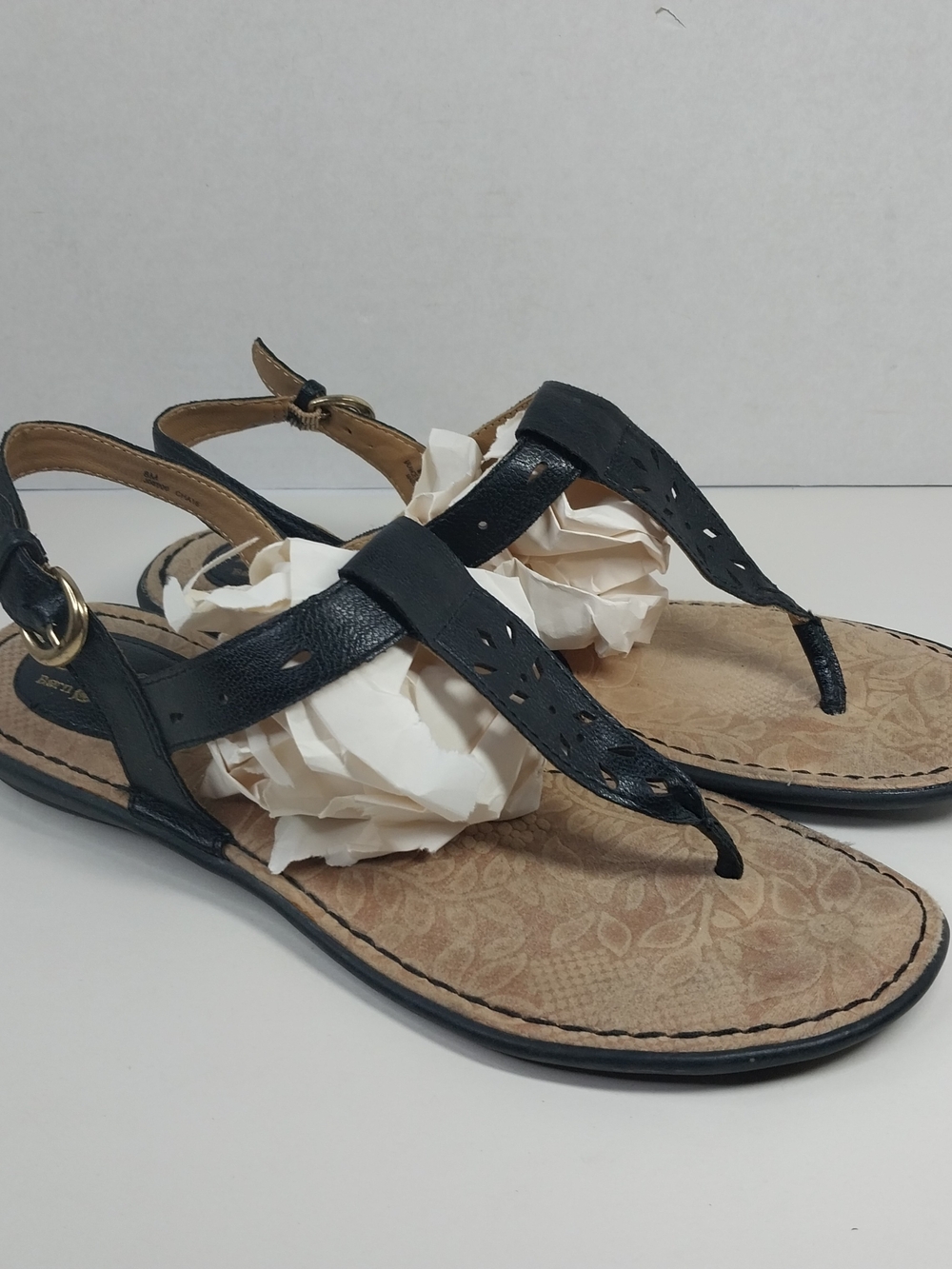 Boc Born Concept Charel T Strap Sandals Women 8 M Buckle Boho Earthy Black Shoes